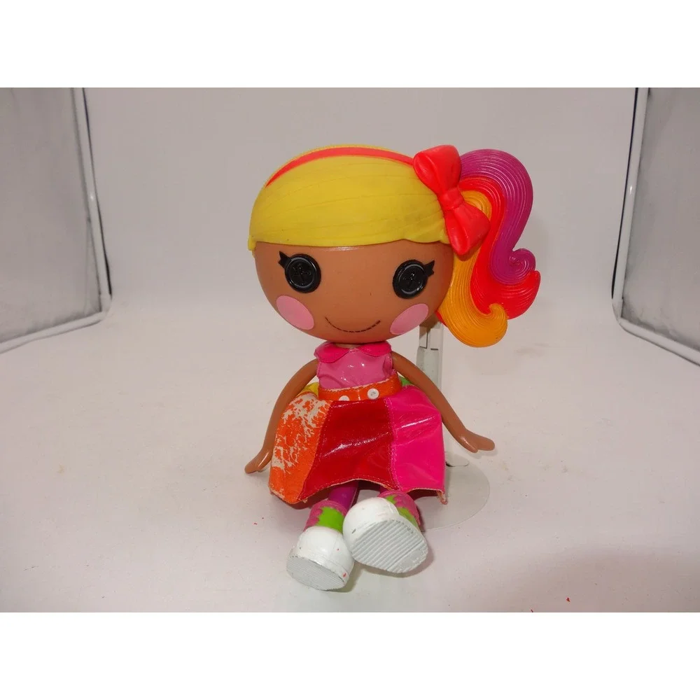 Lalaloopsy April‎ Sunsplash Rainbow Doll 12-inch + Pet Toucan Pink Orange Yellow